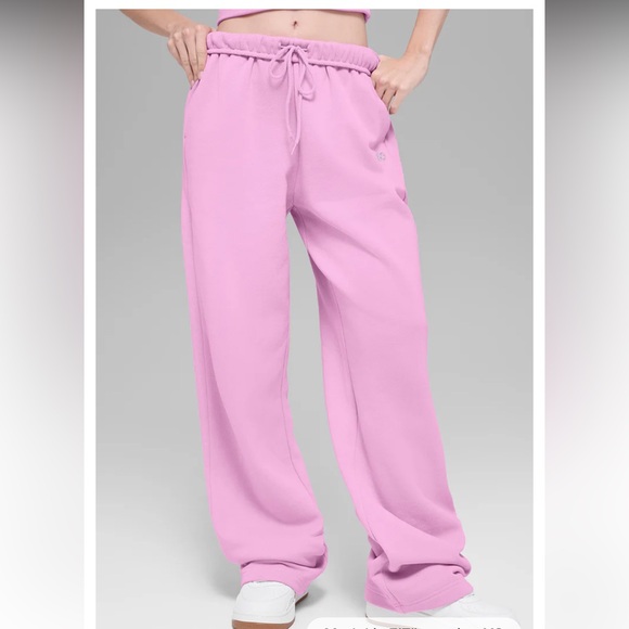 ALO Yoga Accolade Straight Leg Sweat pant in Candy Heart Pink - Picture 4 of 9